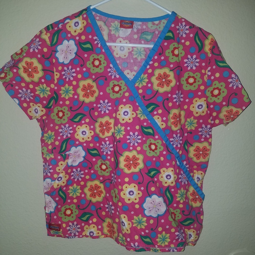 Scrub top
